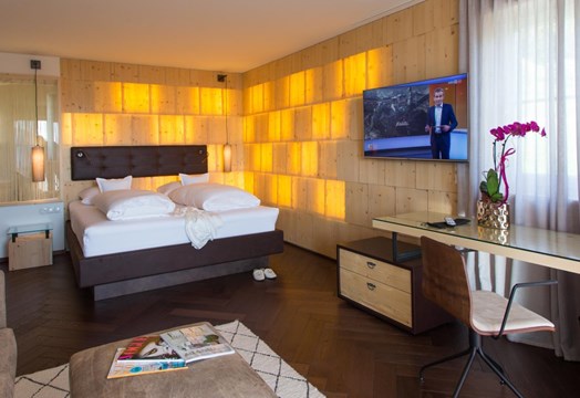 Suite Bergkristall with  double bed