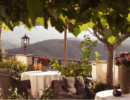 La nostra terrazza con vista sulle montagne