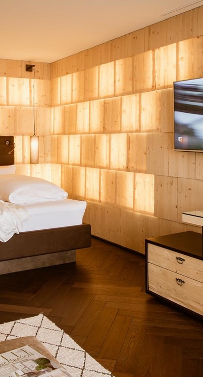 Suite Bergkristall with a double bed