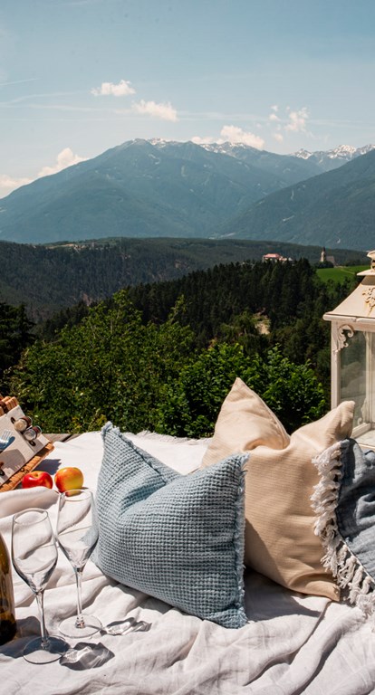 Picknick with a mountain view